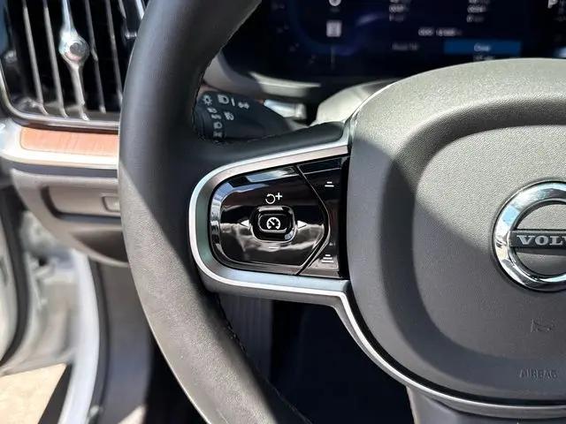 2025 Volvo V60 Cross Country Plus, B5 AWD Gas (mild hybrid)