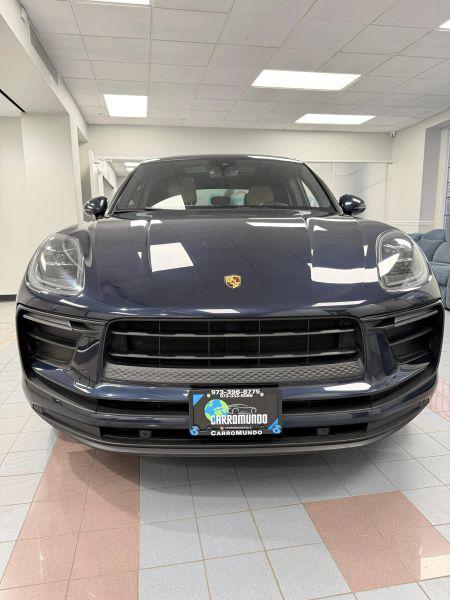 2022 Porsche Macan Base
