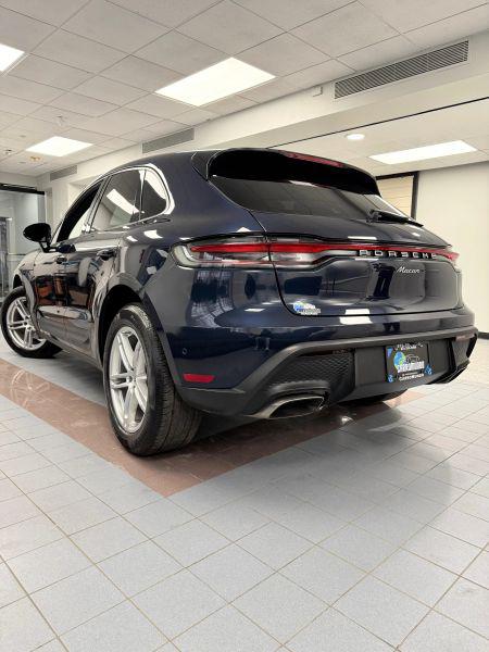 2022 Porsche Macan Base