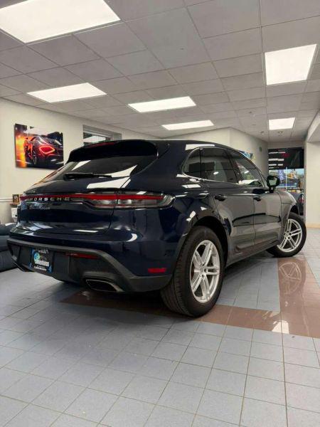 2022 Porsche Macan Base