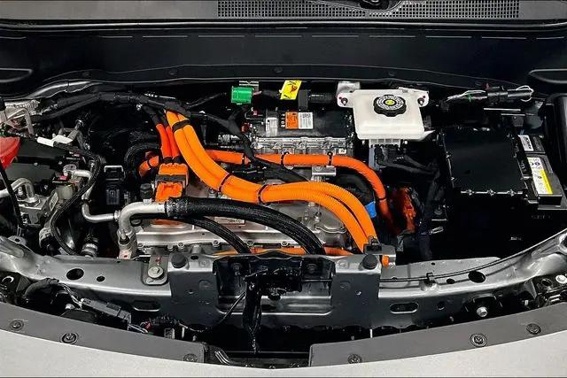 2027 Chevrolet Bolt LT FWD