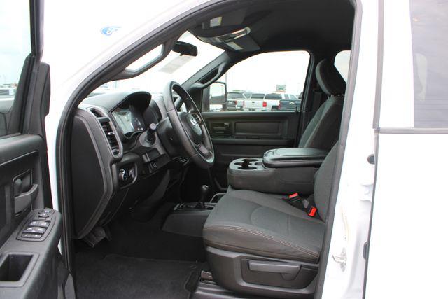 2024 Ram 3500 Tradesman Crew Cab 4x4 6'4" Box