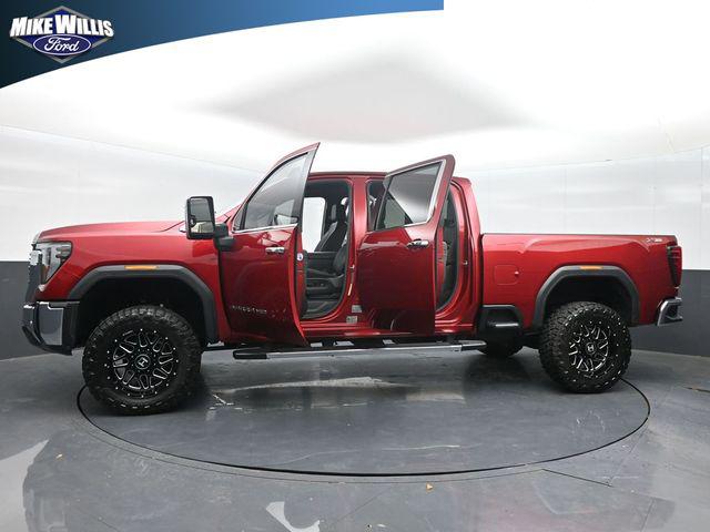 2025 GMC Sierra 2500HD 4WD Crew Cab Standard Bed SLT