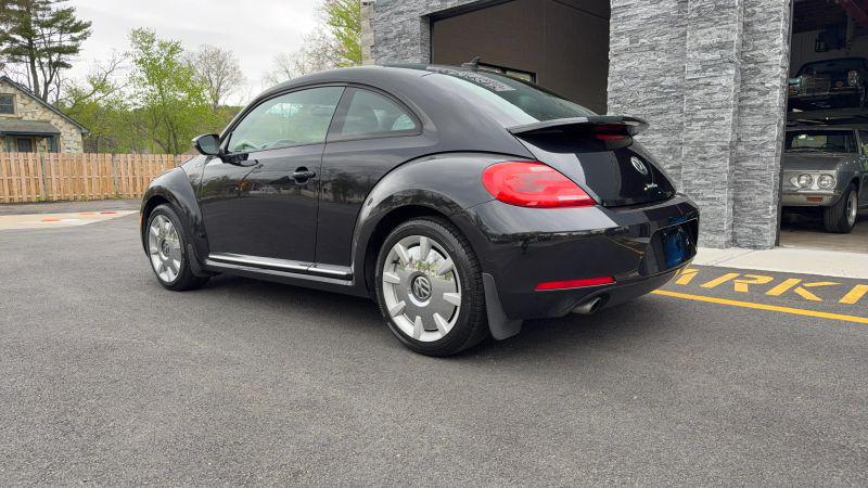 2013 Volkswagen Beetle 2.0T Fender Edition