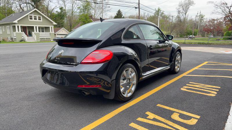 2013 Volkswagen Beetle 2.0T Fender Edition