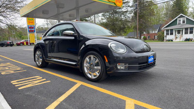 2013 Volkswagen Beetle 2.0T Fender Edition