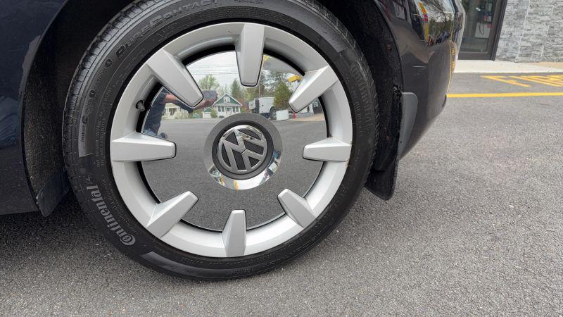 2013 Volkswagen Beetle 2.0T Fender Edition