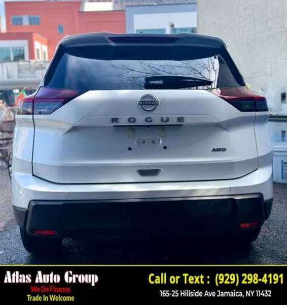 2026 Nissan Rogue SV
