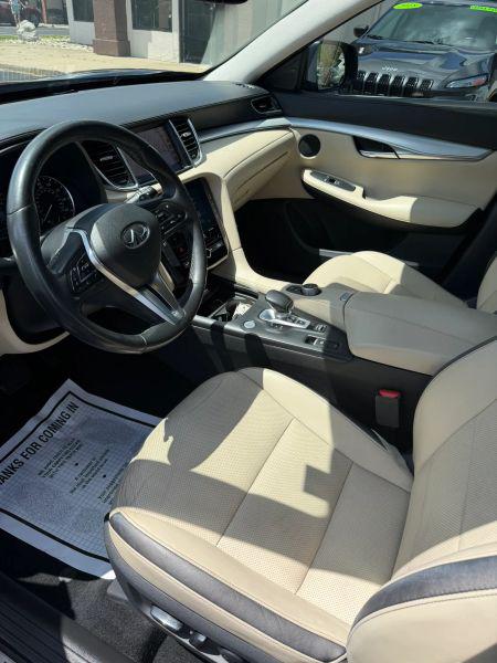 2019 INFINITI QX50 ESSENTIAL