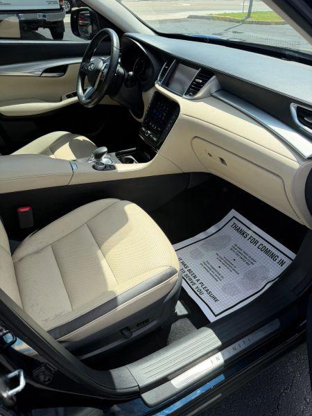 2019 INFINITI QX50 ESSENTIAL