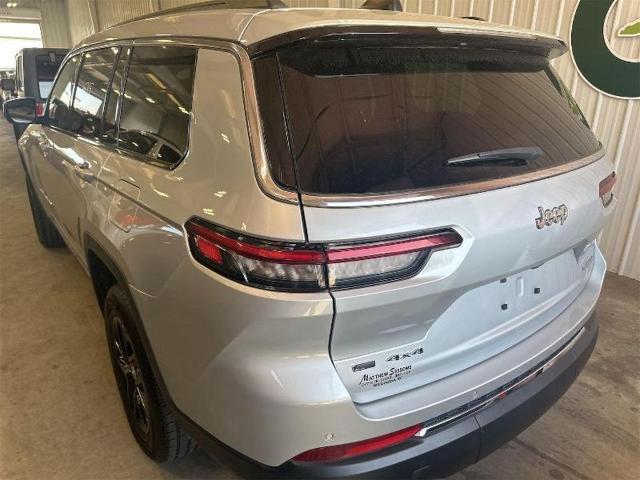 2023 Jeep Grand Cherokee L Laredo 4x4