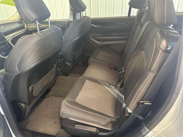 2023 Jeep Grand Cherokee L Laredo 4x4
