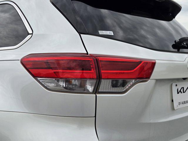 2019 Toyota Highlander 4d SUV FWD LE Plus