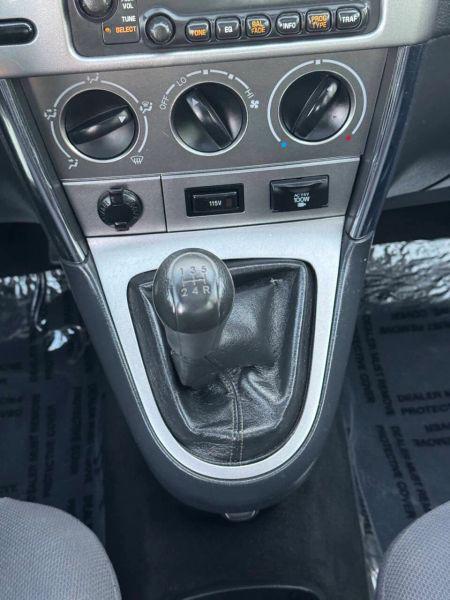 2006 Pontiac Vibe Base