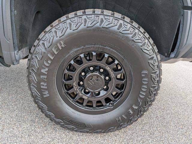 2024 GMC Sierra 2500HD 4WD Crew Cab Standard Bed AT4X