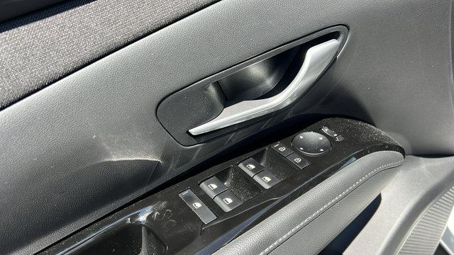 2025 Hyundai Santa Cruz SEL Activity
