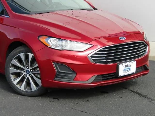 2020 Ford Fusion SE