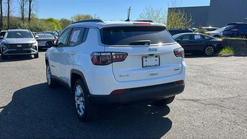 2024 Jeep Compass Latitude Lux FWD