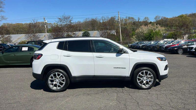 2024 Jeep Compass Latitude Lux FWD