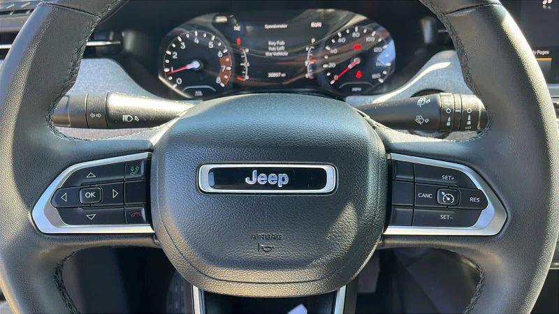 2024 Jeep Compass Latitude Lux FWD