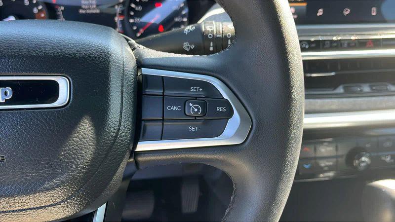 2024 Jeep Compass Latitude Lux FWD