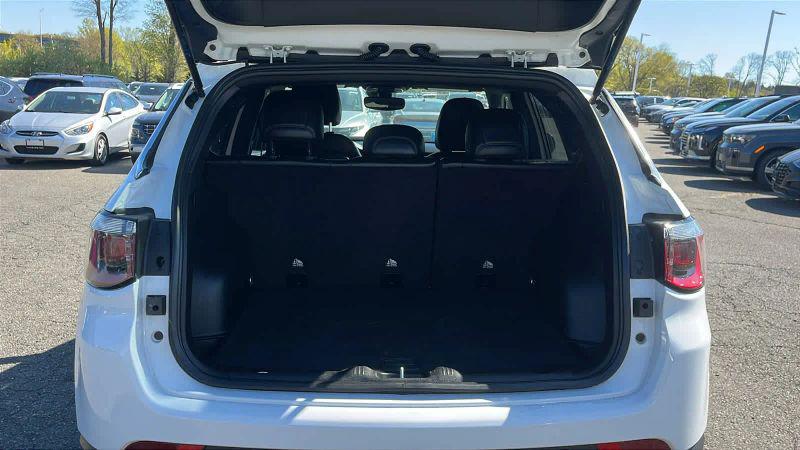 2024 Jeep Compass Latitude Lux FWD