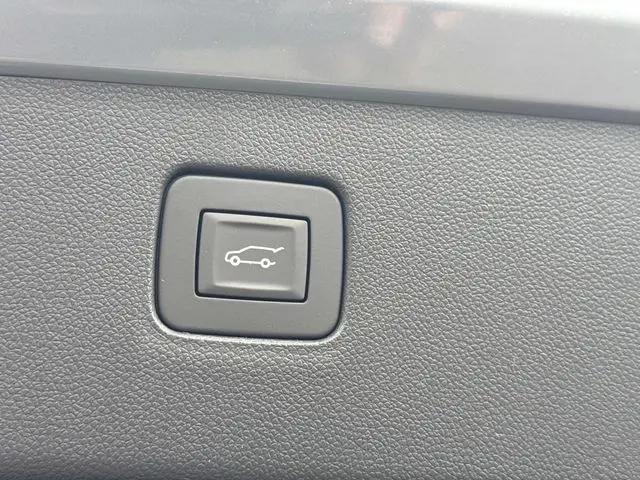 2026 Buick NV Sport Touring FWD