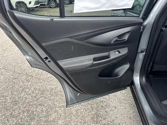 2026 Buick NV Sport Touring FWD