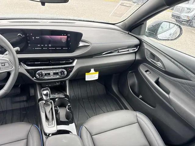 2026 Buick NV Sport Touring FWD