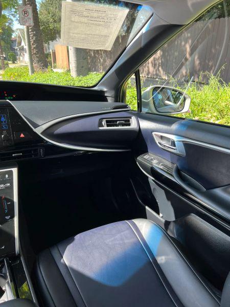 2017 Toyota Mirai Base