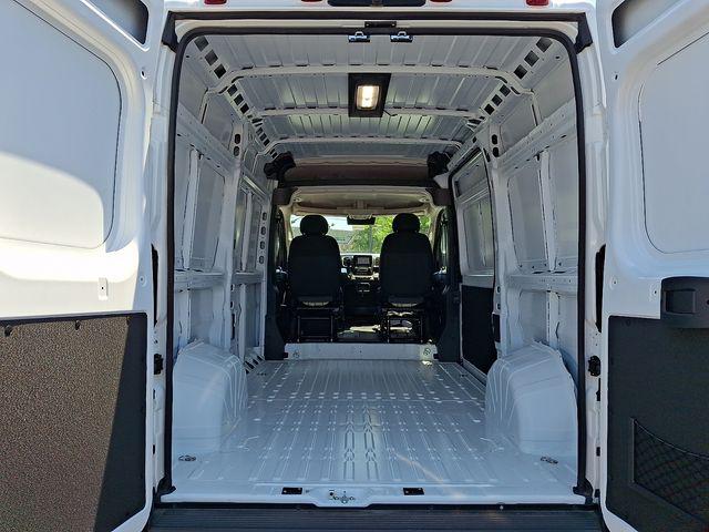 2026 Ram ProMaster Cargo Van SLT High Roof 136" WB