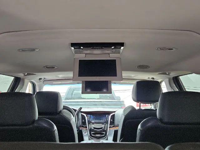 2017 Cadillac Escalade ESV Luxury