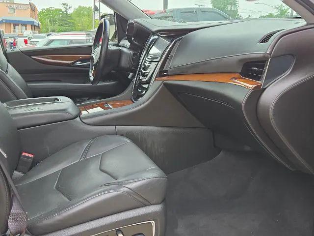 2017 Cadillac Escalade ESV Luxury