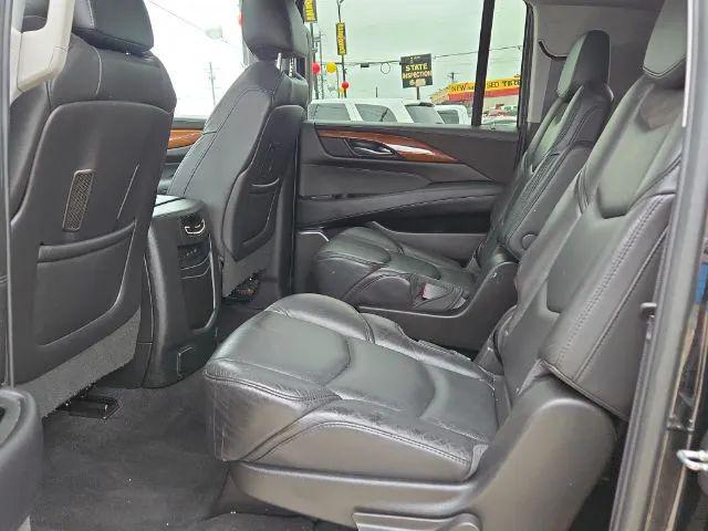 2017 Cadillac Escalade ESV Luxury