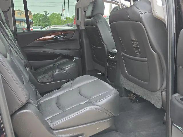 2017 Cadillac Escalade ESV Luxury
