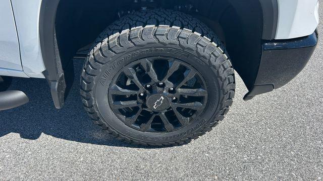 2026 Chevrolet Silverado 2500HD Crew Cab, Standard Bed, LT, 4WD
