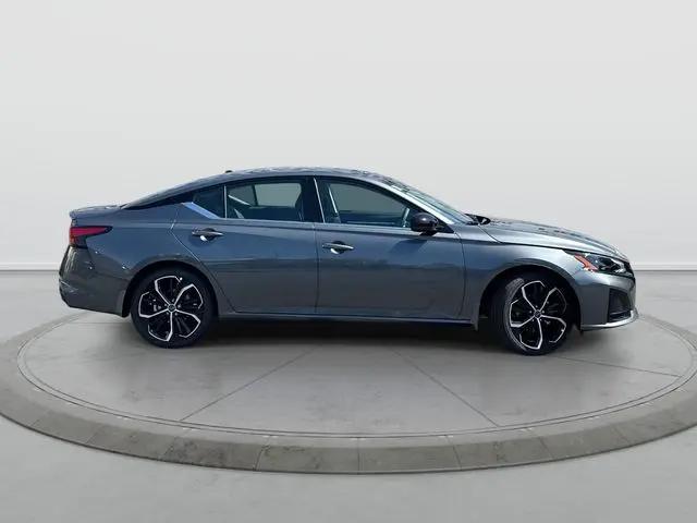 2026 Nissan Altima SR FWD