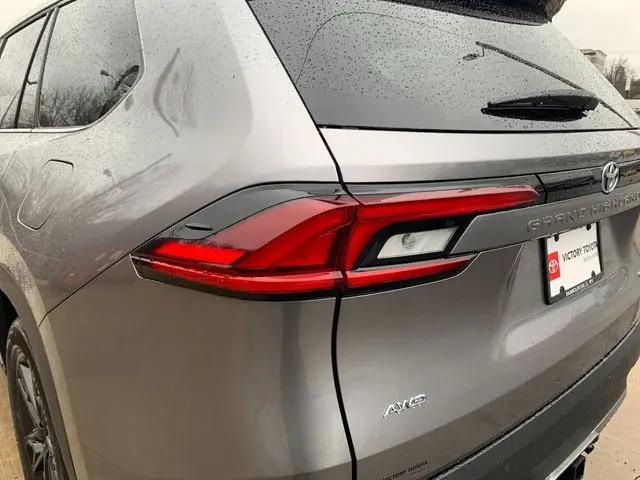 2026 Toyota Grand Highlander Platinum