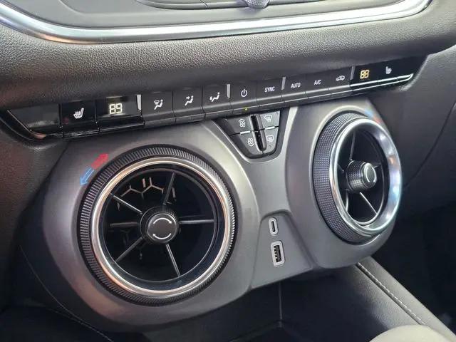 2025 Chevrolet Blazer AWD 2LT