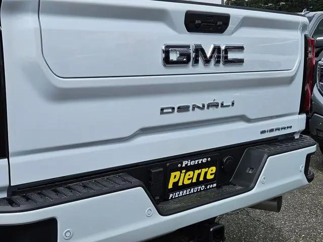 2026 GMC Sierra 2500HD Crew Cab, Standard Bed, Denali Ultimate, 4WD