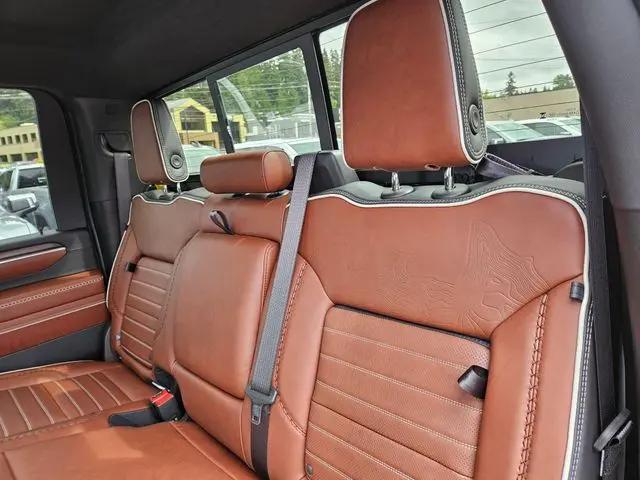 2026 GMC Sierra 2500HD Crew Cab, Standard Bed, Denali Ultimate, 4WD