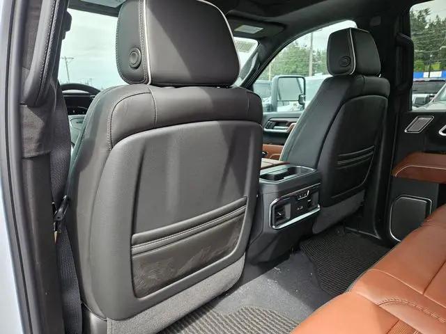 2026 GMC Sierra 2500HD Crew Cab, Standard Bed, Denali Ultimate, 4WD