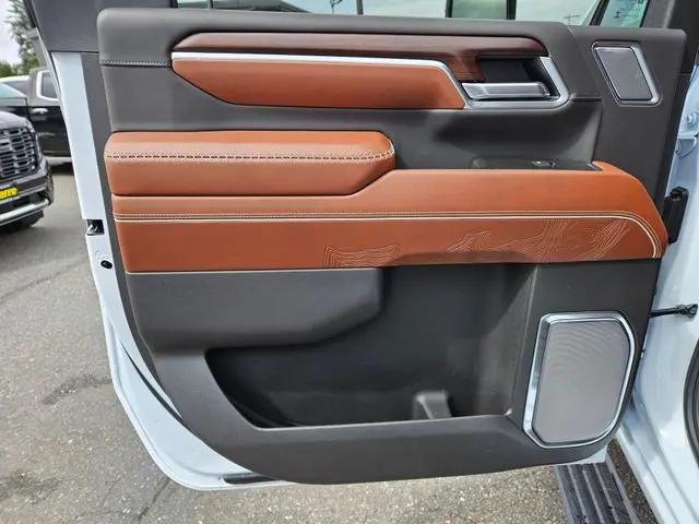 2026 GMC Sierra 2500HD Crew Cab, Standard Bed, Denali Ultimate, 4WD