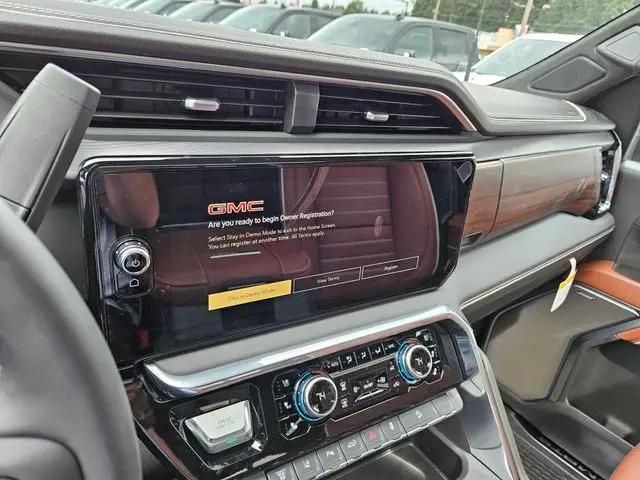 2026 GMC Sierra 2500HD Crew Cab, Standard Bed, Denali Ultimate, 4WD