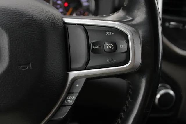 2020 Ram 1500 Big Horn Crew Cab 4x4 5'7" Box