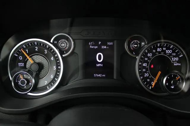 2020 Ram 1500 Big Horn Crew Cab 4x4 5'7" Box