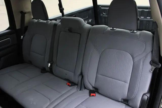 2020 Ram 1500 Big Horn Crew Cab 4x4 5'7" Box