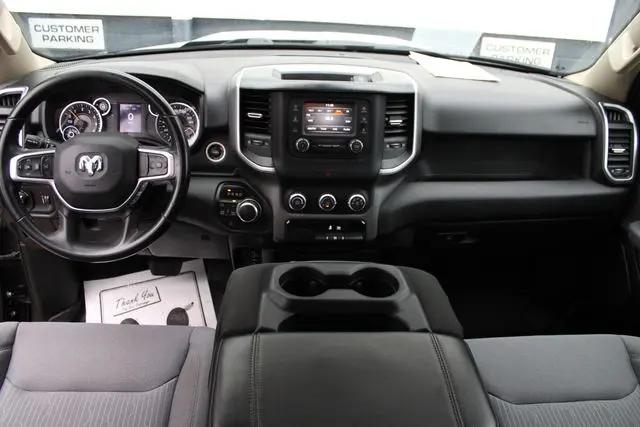 2020 Ram 1500 Big Horn Crew Cab 4x4 5'7" Box