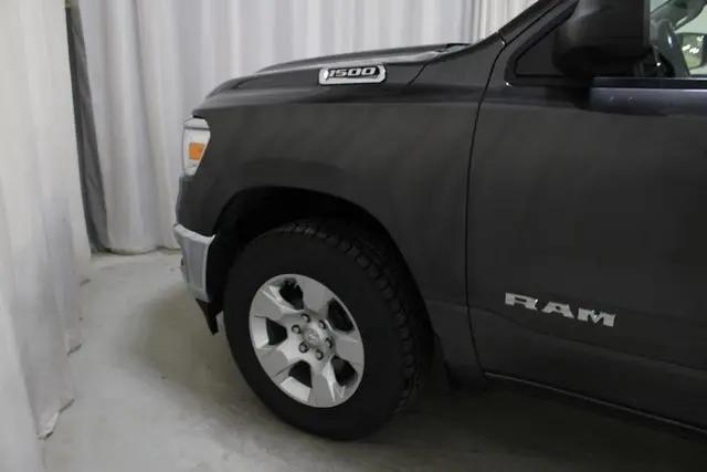 2020 Ram 1500 Big Horn Crew Cab 4x4 5'7" Box