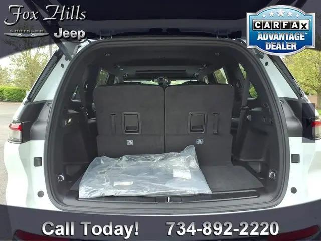 2026 Jeep Grand Cherokee L Altitude 4x4